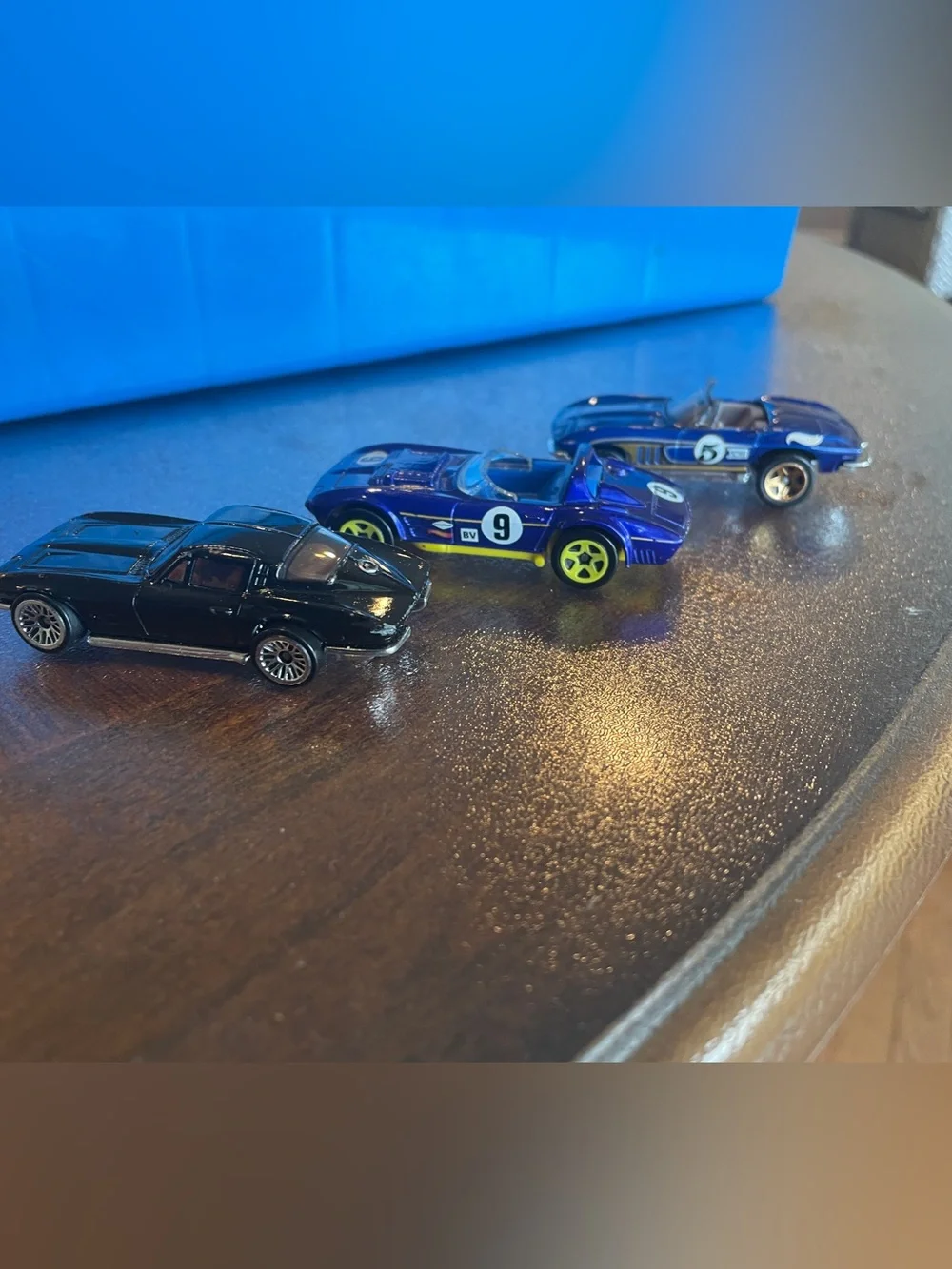 HOT WHEELS VINTAGE CORVETTES 1:64